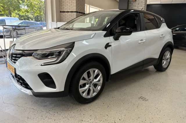 Renault Captur (2021) thumbnail 1