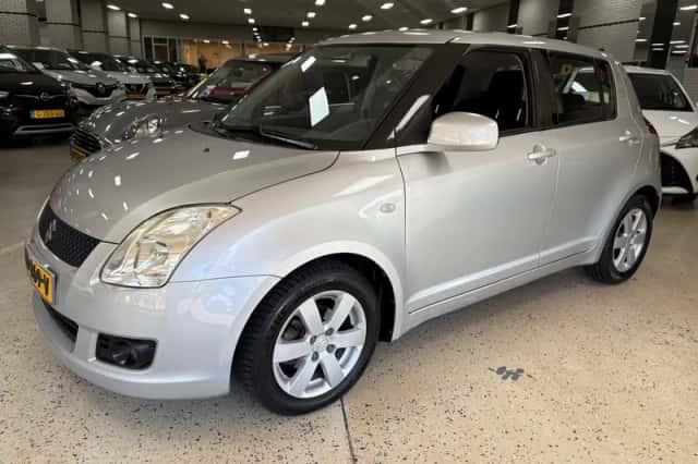 Suzuki Swift (2009) thumbnail 1