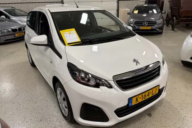 Peugeot 108 (2021) thumbnail 4