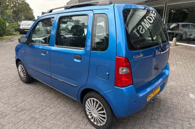 Suzuki Wagon R+ (2005) thumbnail 5