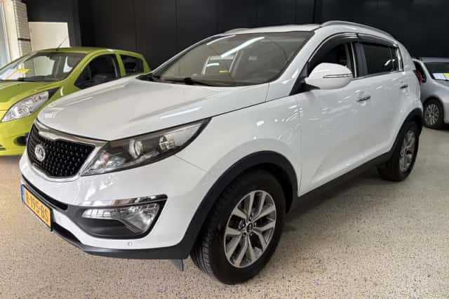 Kia Sportage (2015) thumbnail 1