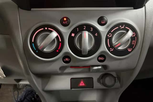 Suzuki Alto (2009) thumbnail 2