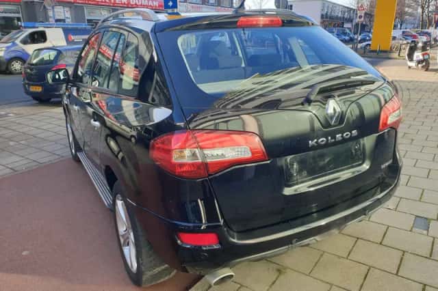Renault Koleos (2009) thumbnail 3