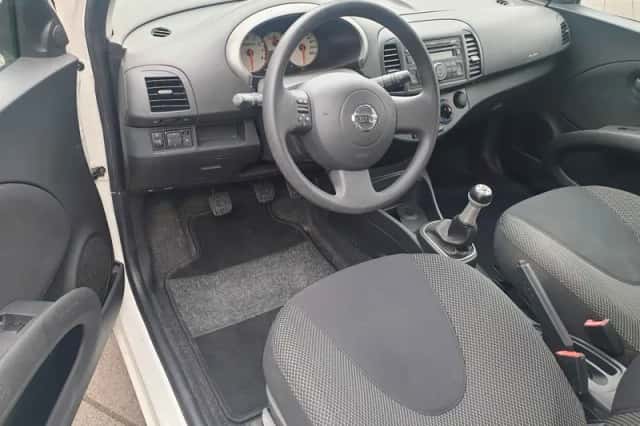 Nissan Micra (2009) thumbnail 2