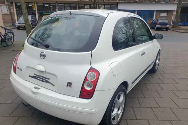 Nissan Micra (2009) thumbnail 5