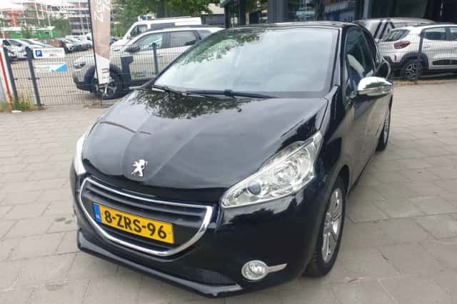 Peugeot 208 (2015) thumbnail 1