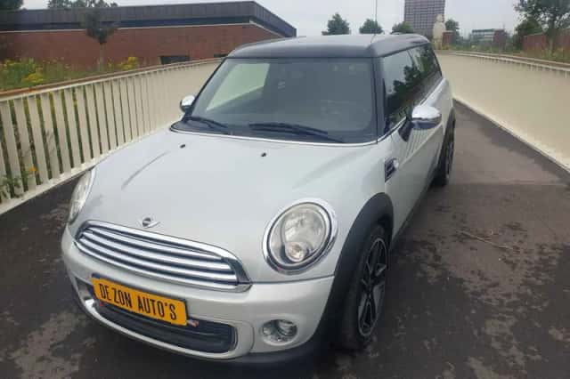 MINI Clubman (2011) thumbnail 1