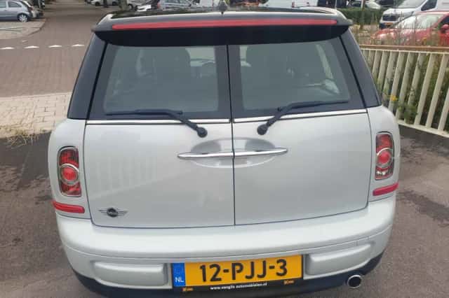 MINI Clubman (2011) thumbnail 4