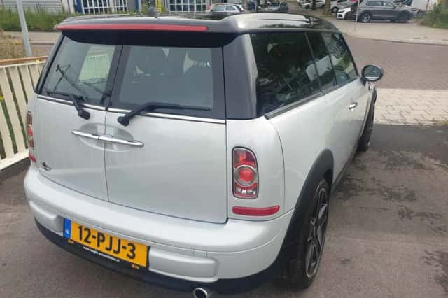 MINI Clubman (2011) thumbnail 5