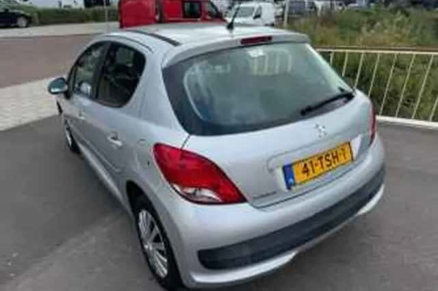 Peugeot 207 (2012) thumbnail 3