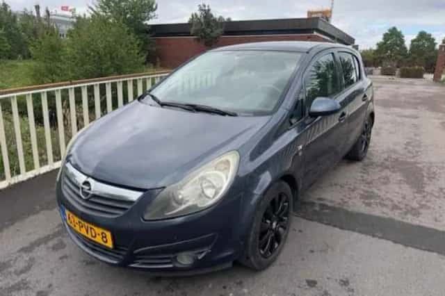 Opel Corsa (2011) thumbnail 1