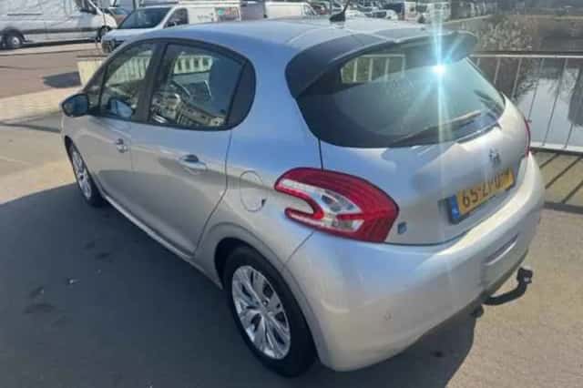 Peugeot 208 (2013) thumbnail 3