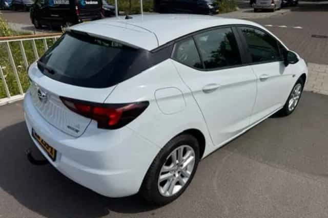 Opel Astra (2016) thumbnail 5
