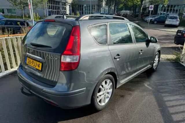 Hyundai i30 (2011) thumbnail 5