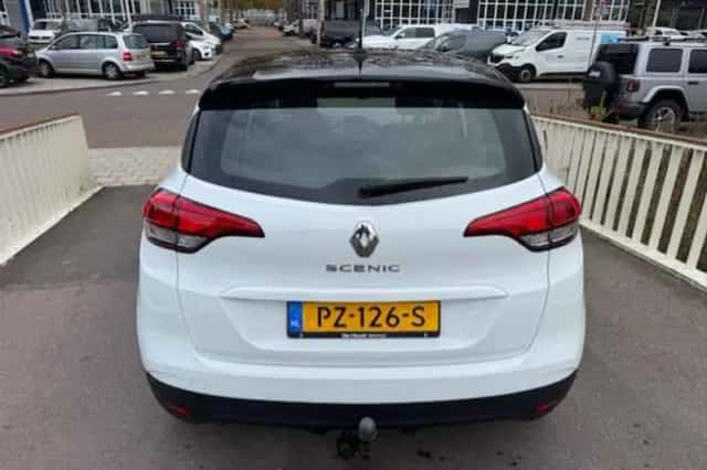 Renault Scénic (2017) thumbnail 4