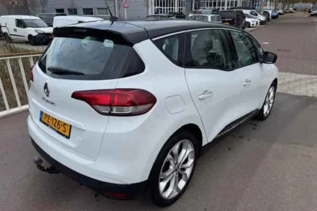 Renault Scénic (2017) thumbnail 5