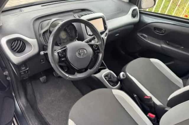 Toyota Aygo (2014) thumbnail 2