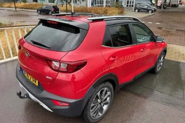 Kia Stonic (2019) thumbnail 5