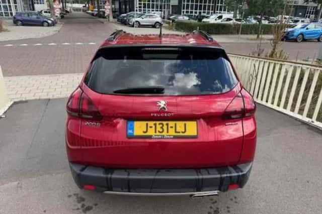 Peugeot 2008 (2017) thumbnail 4