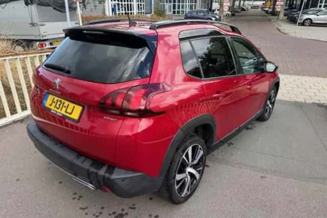Peugeot 2008 (2017) thumbnail 5