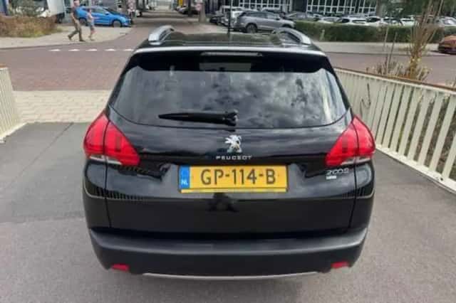 Peugeot 2008 (2015) thumbnail 4