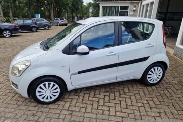 Suzuki Splash (2011) thumbnail 3