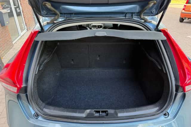Volvo V40 (2013) thumbnail 6