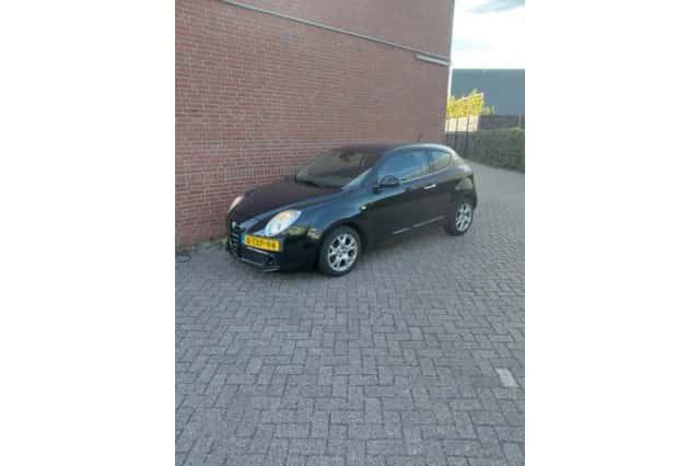 Alfa Romeo MiTo (2011) thumbnail 1