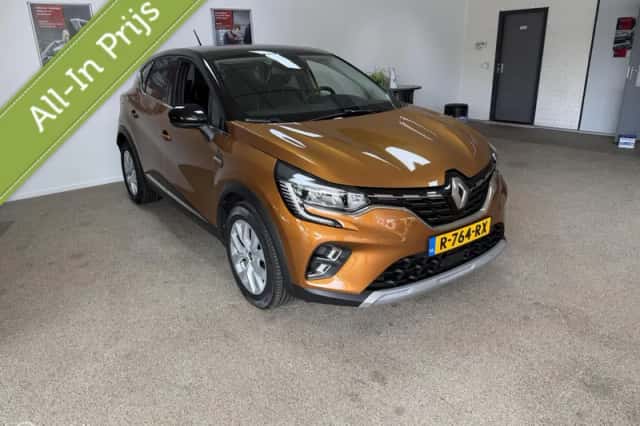 Renault Captur (2022) thumbnail 3
