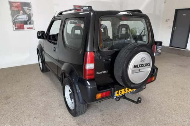 Suzuki Jimny (2005) thumbnail 6