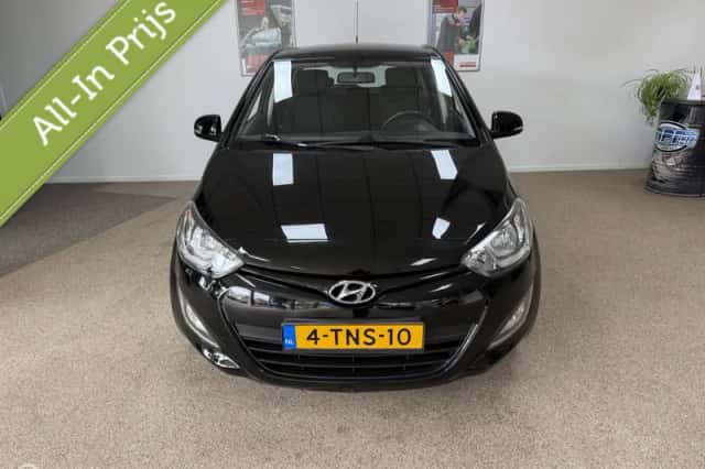 Hyundai i20 (2014) thumbnail 2