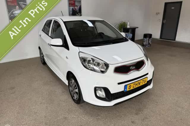 Kia Picanto (2015) thumbnail 3