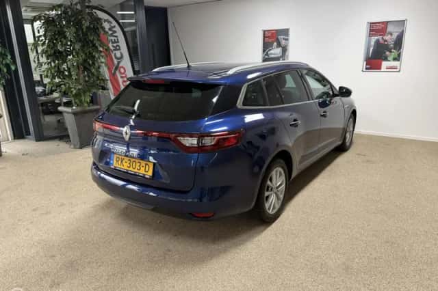 Renault Mégane (2017) thumbnail 4