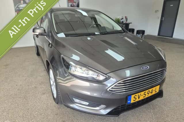 Ford Focus (2016) thumbnail 3