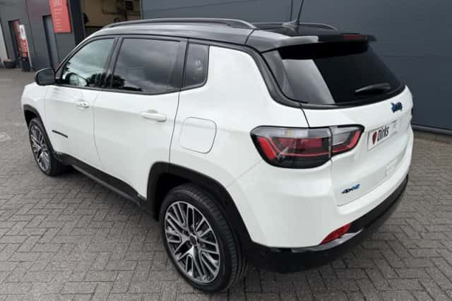 Jeep Compass (2025) thumbnail 4