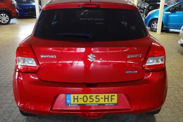 Suzuki Swift (2020) thumbnail 2