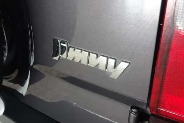 Suzuki Jimny (2011) thumbnail 6