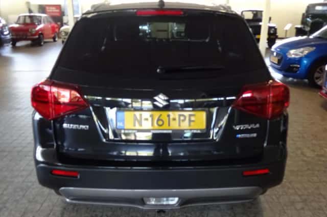 Suzuki Vitara (2021) thumbnail 2