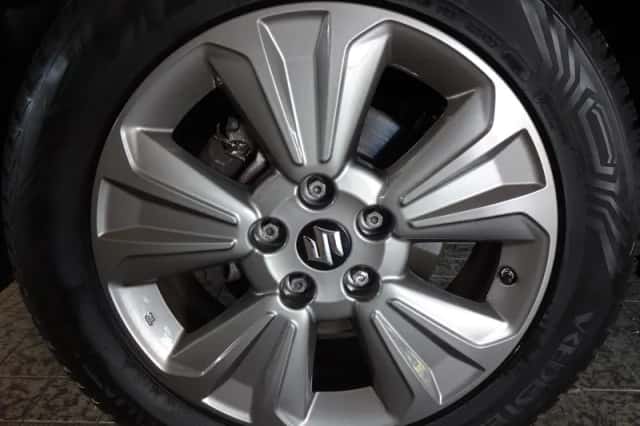 Suzuki Vitara (2021) thumbnail 4
