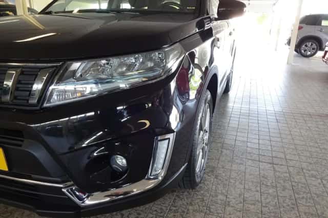Suzuki Vitara (2021) thumbnail 5