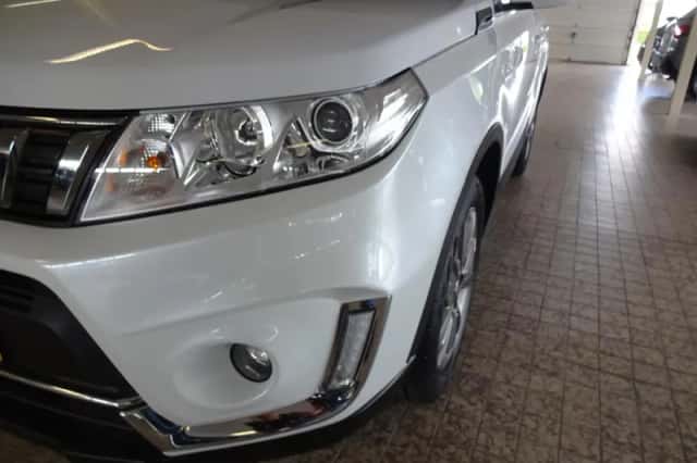 Suzuki Vitara (2019) thumbnail 4