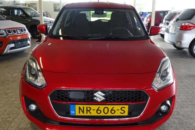 Suzuki Swift (2017) thumbnail 3