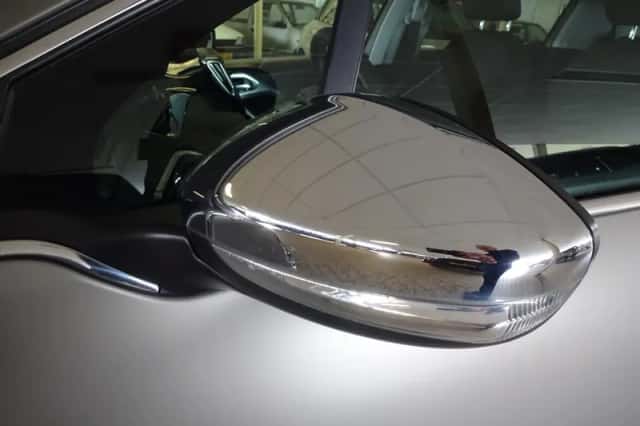 Peugeot 208 (2016) thumbnail 4