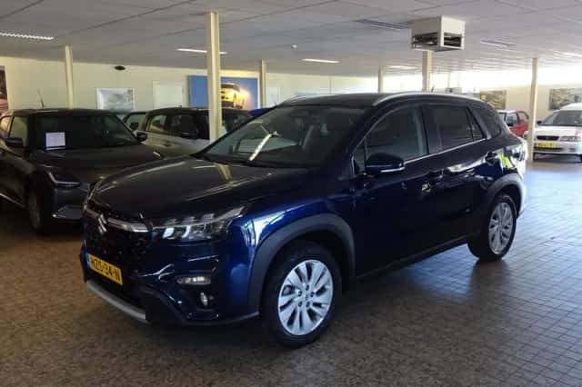 Suzuki S-Cross (2025) thumbnail 1
