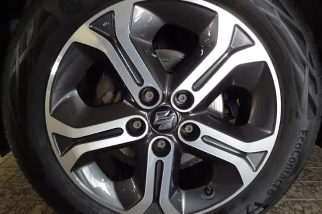 Suzuki Vitara (2015) thumbnail 5