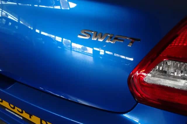Suzuki Swift (2019) thumbnail 6