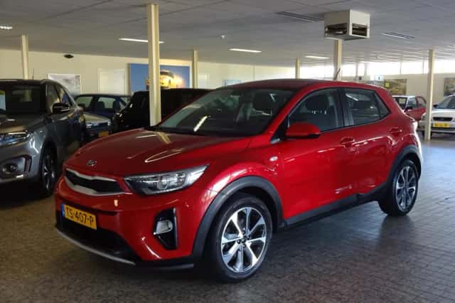 Kia Stonic (2018) thumbnail 1