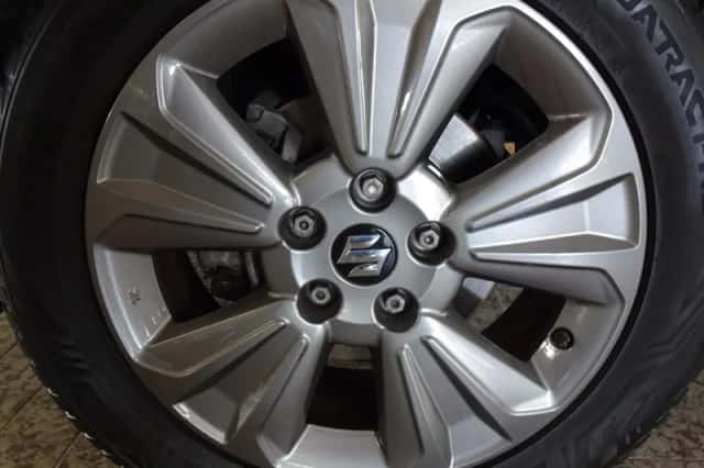 Suzuki Vitara (2021) thumbnail 4