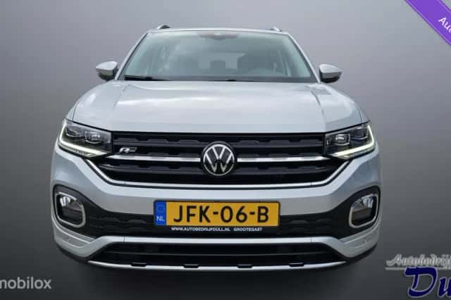 Volkswagen T-Cross (2023) thumbnail 3