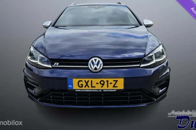 Volkswagen Golf (2018) thumbnail 3